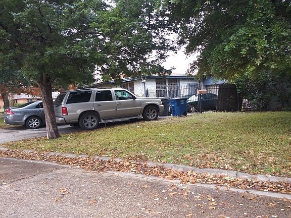 2nd image of 425 Hillvale Dr