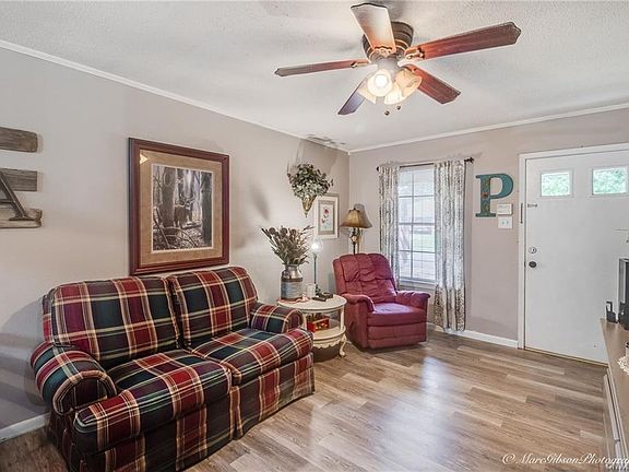 4th image of 9376 Wardlow Dr