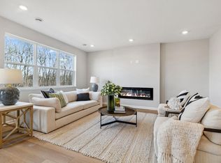 1100 Annacotte Ln, Rosemount, MN 55068