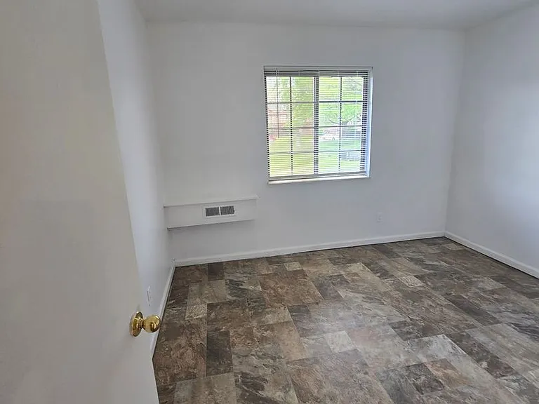 742 Loews Blvd — Photo 7