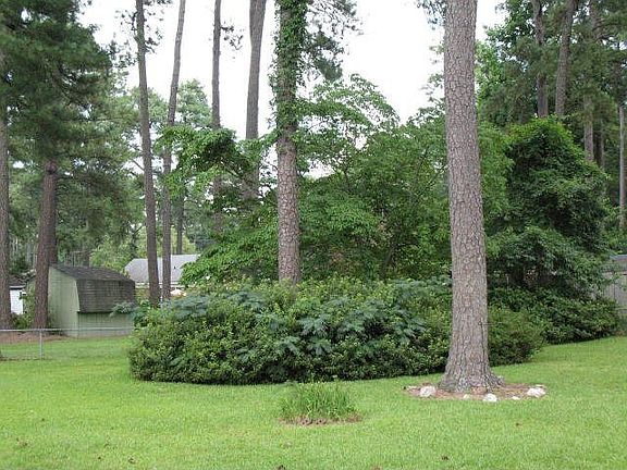 5th image of 821 Westwood Dr