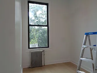 Rented by Zikos Realty Services