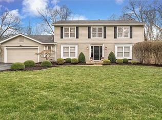 2024 Sundowner Ridge Dr, Ballwin, MO 63011