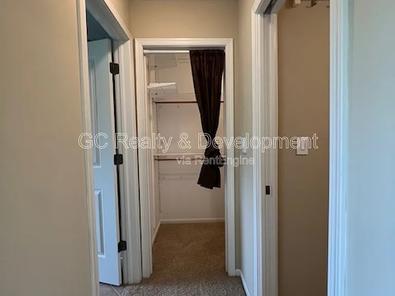 498 Grosvenor Ln — Photo 19