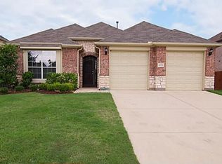2727 Raynes Park Dr, Grand Prairie, TX 75050