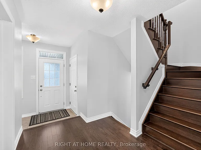116 Conifer Creek Cir — Photo 7