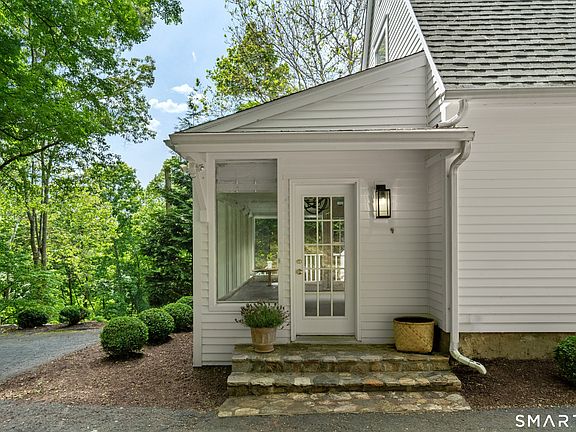 3rd image of 123 Lyons Plain Road