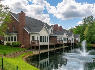 9013 Lyndon Lakes Pl, Lyndon, KY 40242