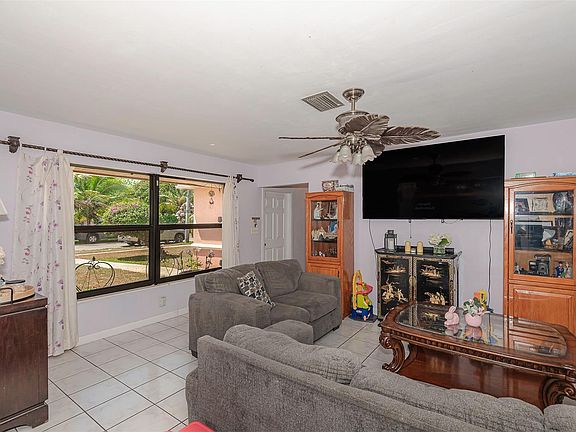 5th image of 3193 NW 40th Street