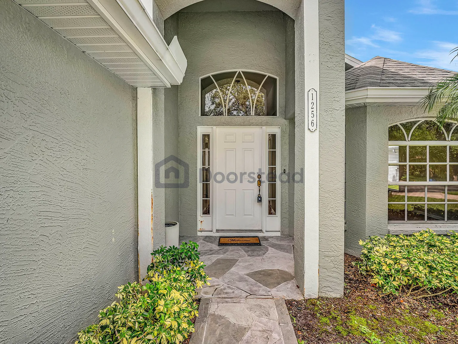 4 bed, 2.0 bath, 1754 sqft, $3,100 — Photo 4