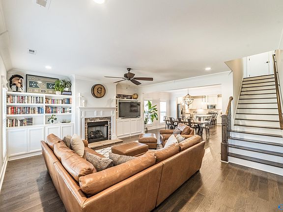 2nd image of 6 Notting Hill Pl