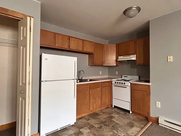 529 Germania St — Photo 3