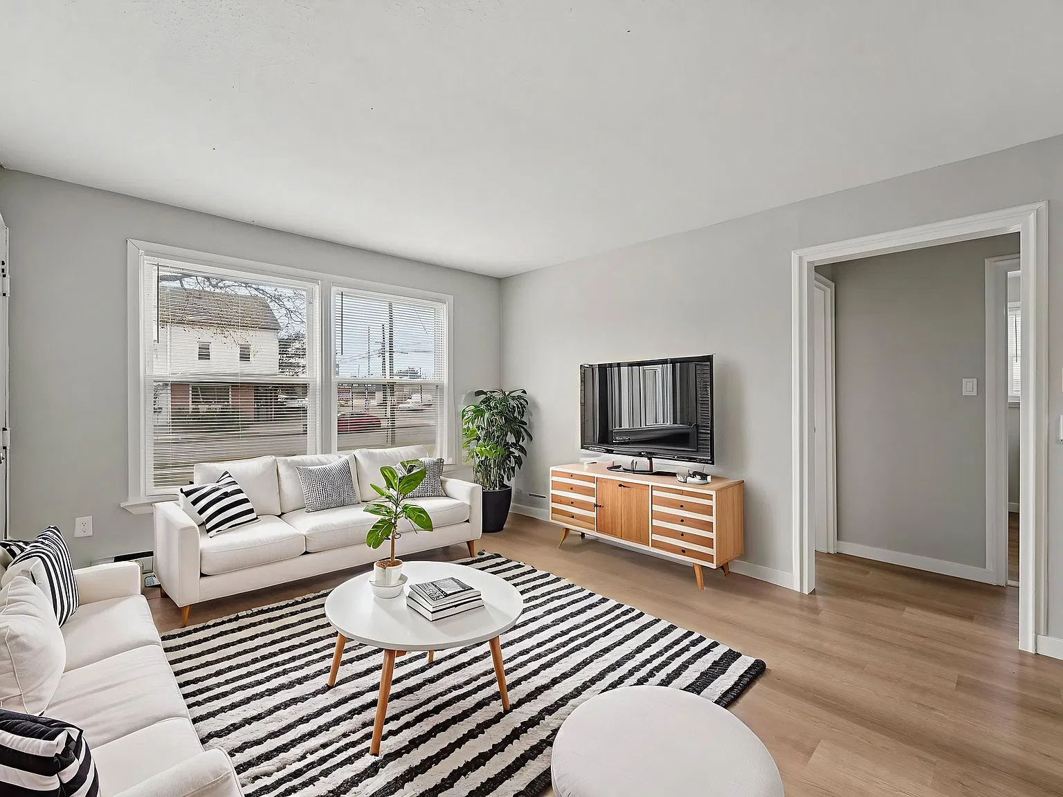 MDR Apartments — Photo 2