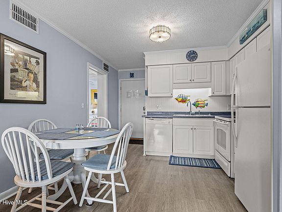 5th image of 2008 E Ft Macon Road #H-11