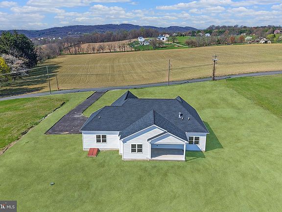 2nd image of 448 Long Ln