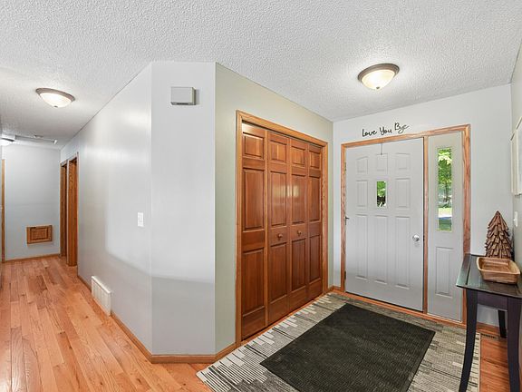 5th image of 908 Martys Way
