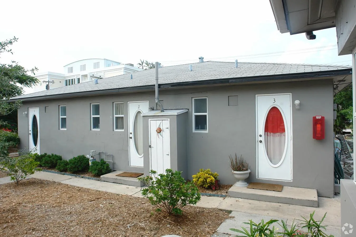 Studio, 200 sqft, $1,050 — Photo 4