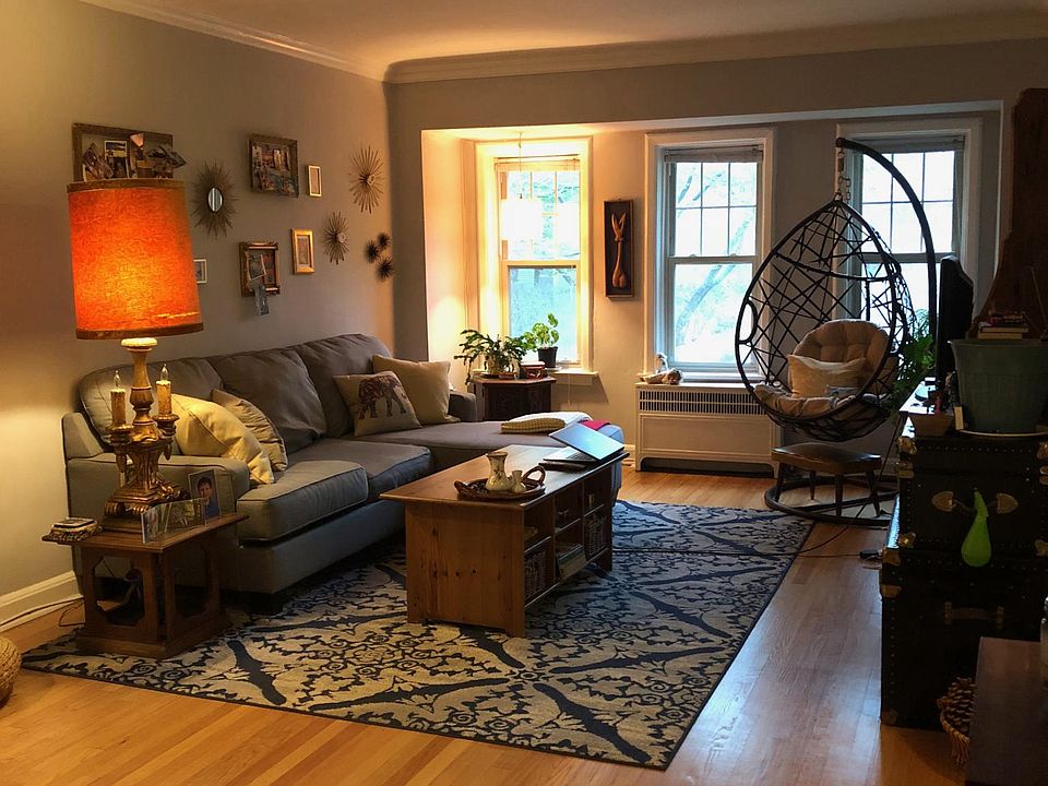 2nd image of 402 Wisconsin Ave APT 1S