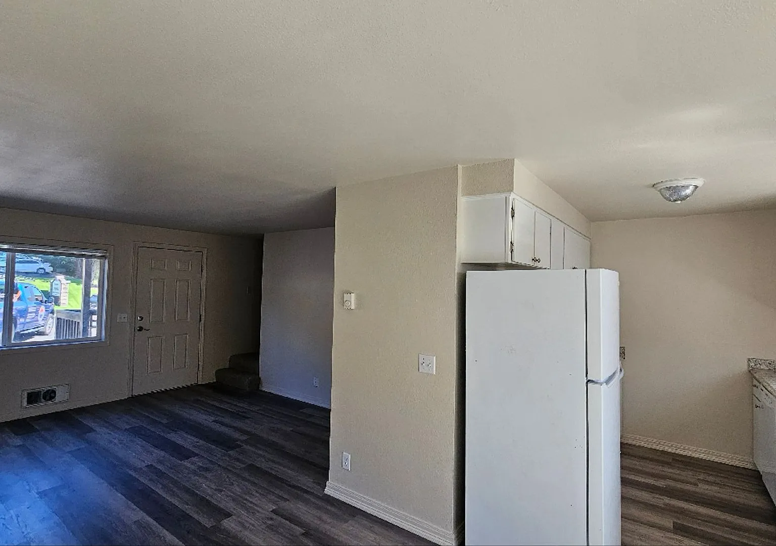 Newly Remodeled 2 Story Unit in Prineville — Photo 4