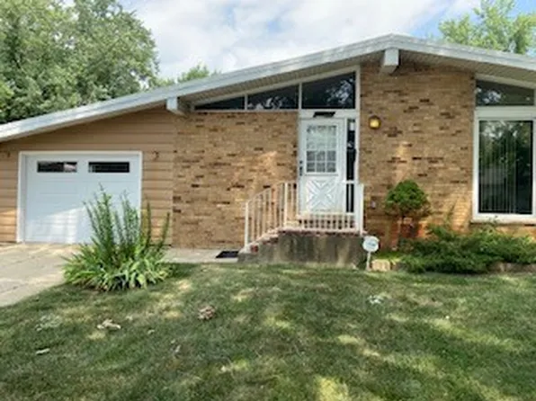 4120 Greenbrier Ln, Richton Park, IL 60471