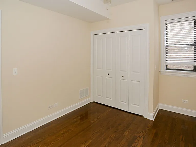 3702 N Wilton Ave #3 — Photo 10