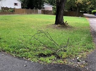 16 Windsor Rd, Monroe, NY 10950