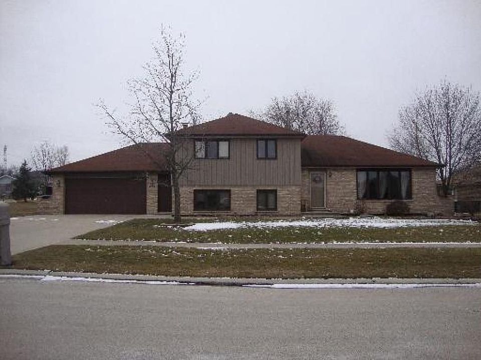 1st image of 13221 W Pine Grove Ct
