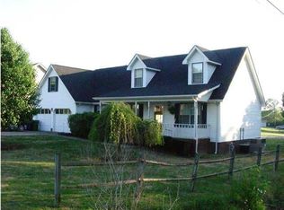 291 Valley Breeze Dr, Ringgold, GA 30736