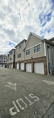280 Grand Ave #1A Photo 1