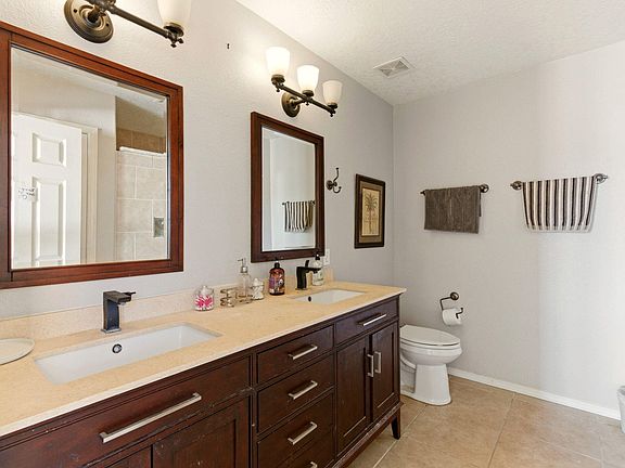 5th image of 6636 Shiprock Dr NE