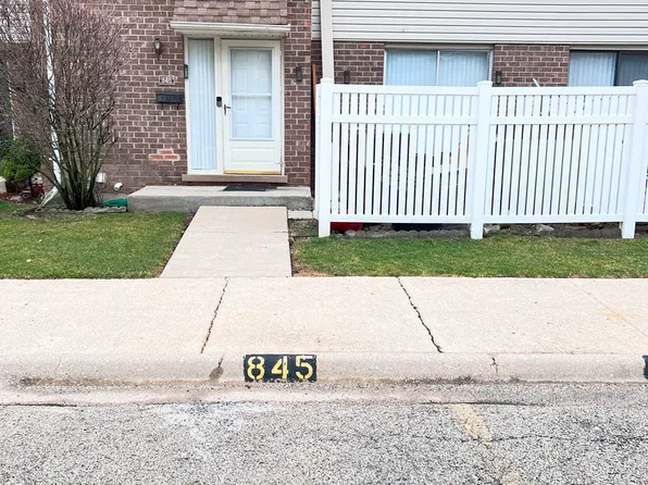 845 White Oak Ln, University Park, IL 60484