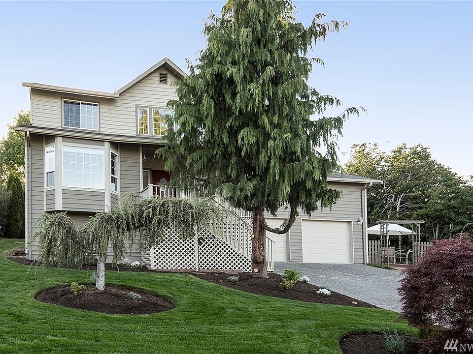 1st image of 2752 216th St SW