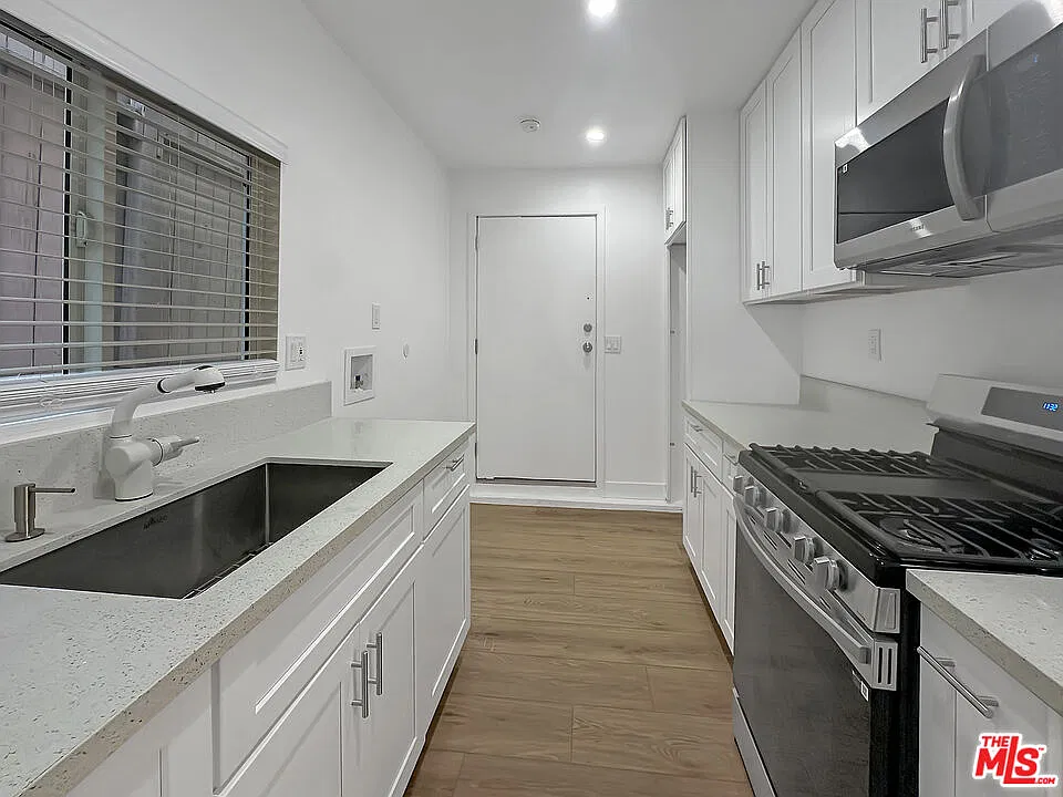 1 bed, 1.0 bath, 495 sqft, $1,895 — Photo 1