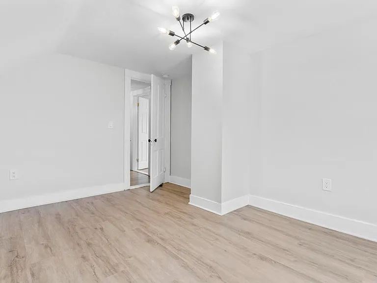 30 Anthony St #A — Photo 7