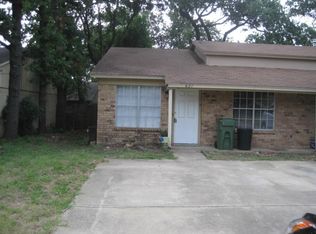 621 McQueary St, Arlington, TX 76012