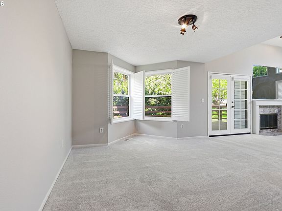 5th image of 3300 NE 164th St APT K1