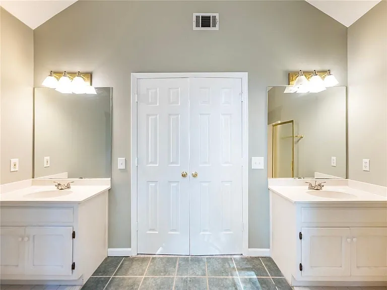 1190 Haverhill Trl — Photo 11