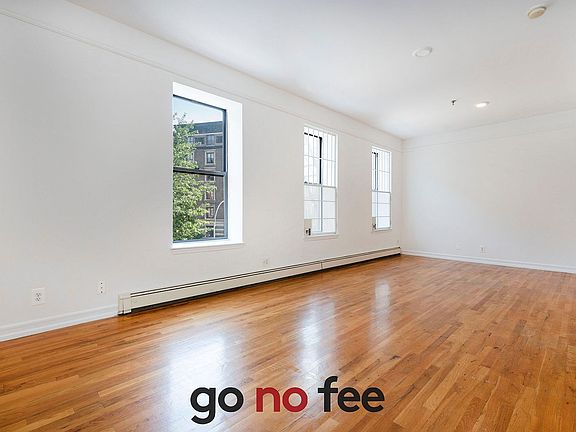 3rd image of 270 W 119th St APT 3A