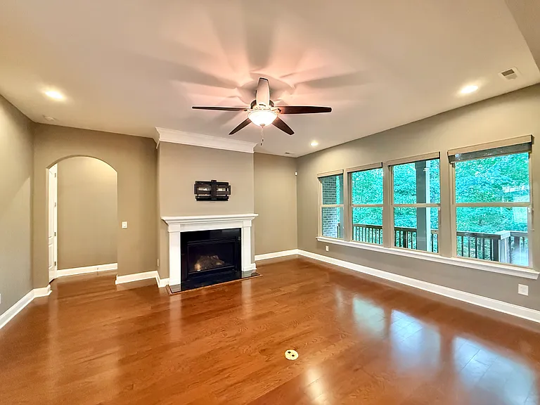 4012 Crismark Dr — Photo 3