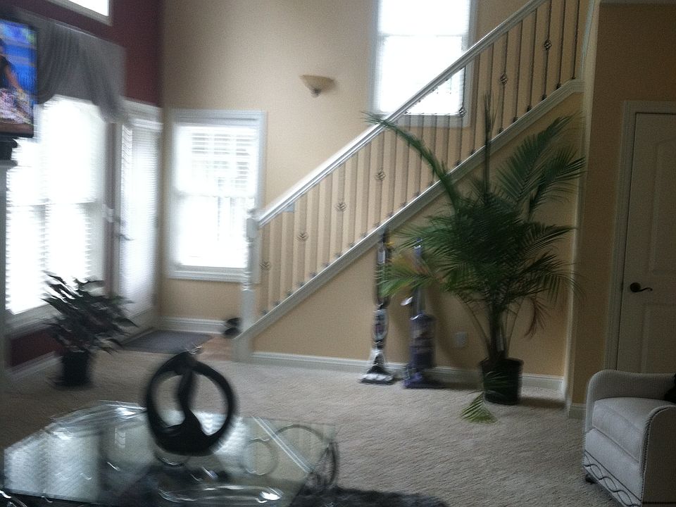 2nd image of 2028 Lloyd Court Dr