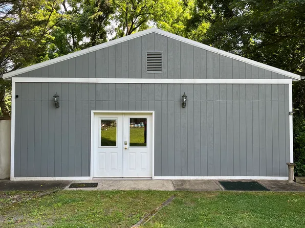 (undisclosed Address), Brookeville, MD 20833