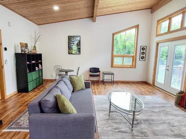 365 Mondamin Tr, La Pointe, WI 54850