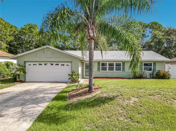2300 Captain Dr, Deltona, FL 32738