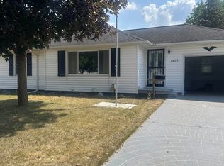 1606 Borton Ave, Essexville, MI