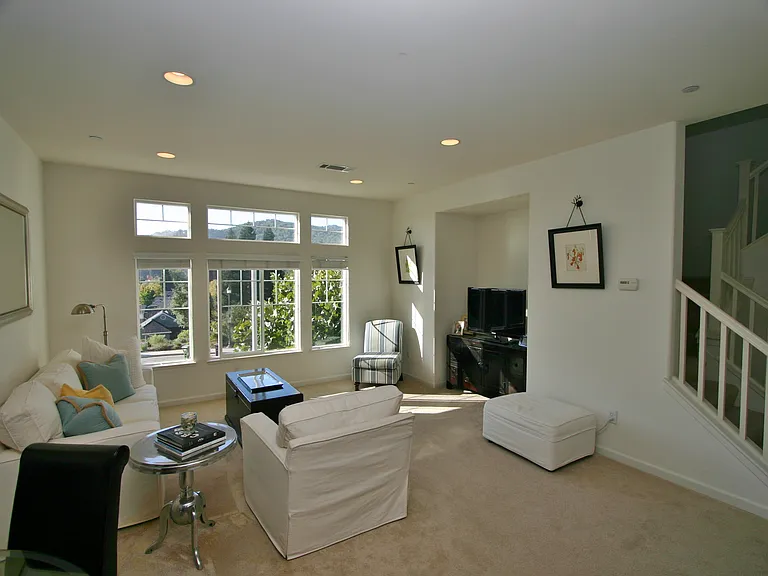 36 Rowe Ranch Dr — Photo 3