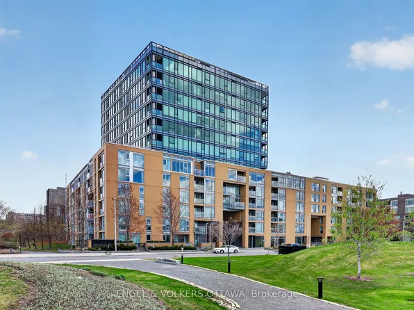 250 Lett St #109, Ottawa, ON K1R 0A8