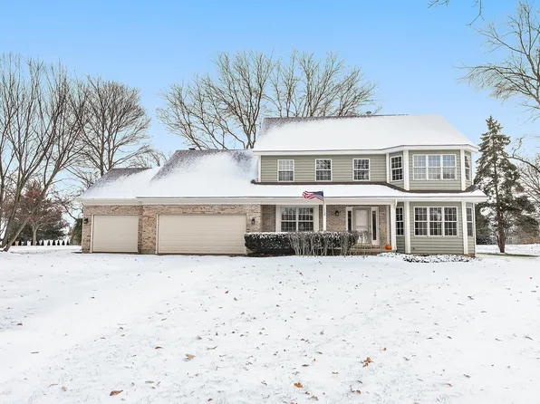 729 Old Westbury Rd, Crystal Lake, IL 60012