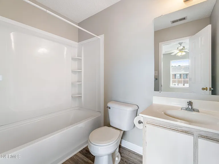103 Pinegrove Ct — Photo 11