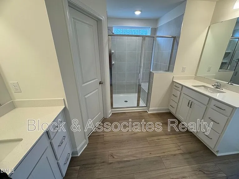 37 Bluebell St — Photo 11