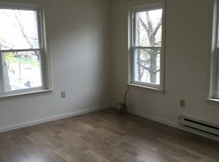 586 Norwich Rd APT 3, Plainfield, CT 06374